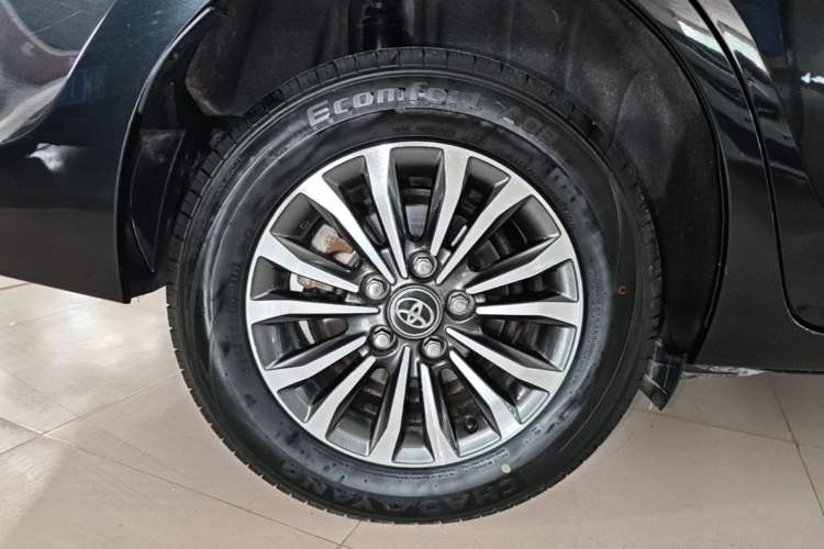 Used Toyota Corolla 2017 Revised Version 1.2T S-CVT GL Right Rear Wheel Hub