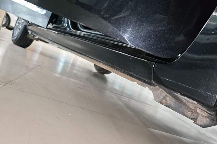 Used Toyota Corolla 2017 Revised Version 1.2T S-CVT GL Right Side Sill