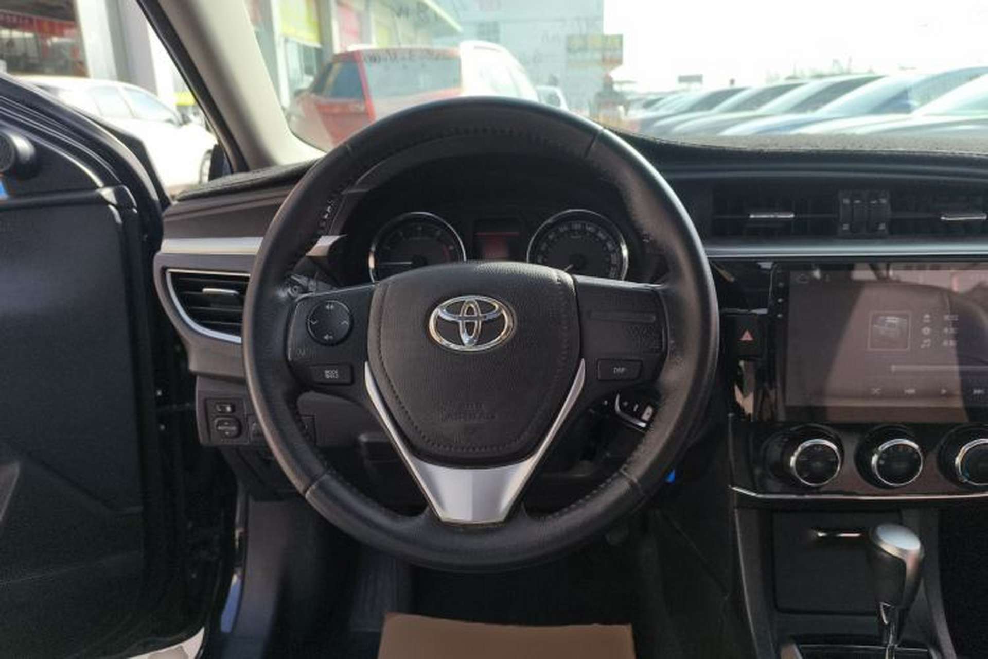 Used Toyota Corolla 2017 1.2T CVT GL-i Leather Edition Steering Wheel