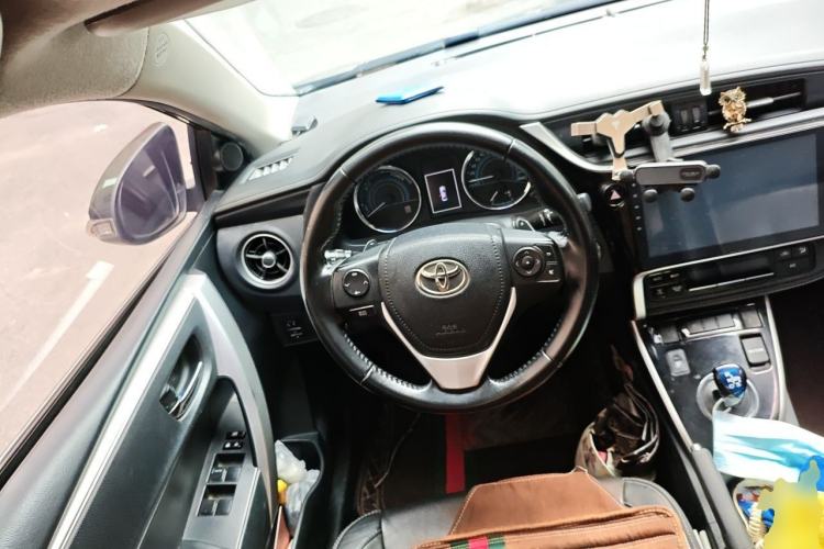 Used Toyota Corolla 2017 Revised Dual-Engine 1.8L E-CVT Elite Edition Steering Wheel