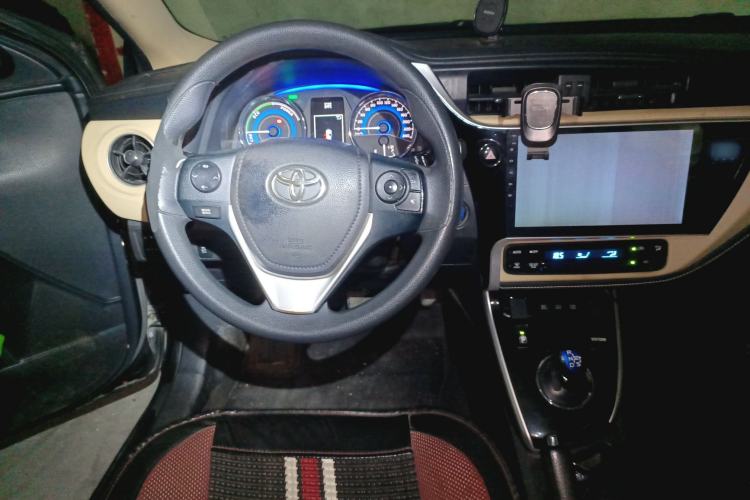Used Toyota Corolla 2017 Revised Dual-Engine 1.8L E-CVT Leading Edition Steering Wheel