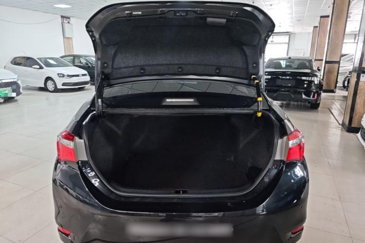 Used Toyota Corolla 2017 Revised Version 1.2T S-CVT GL Trunk