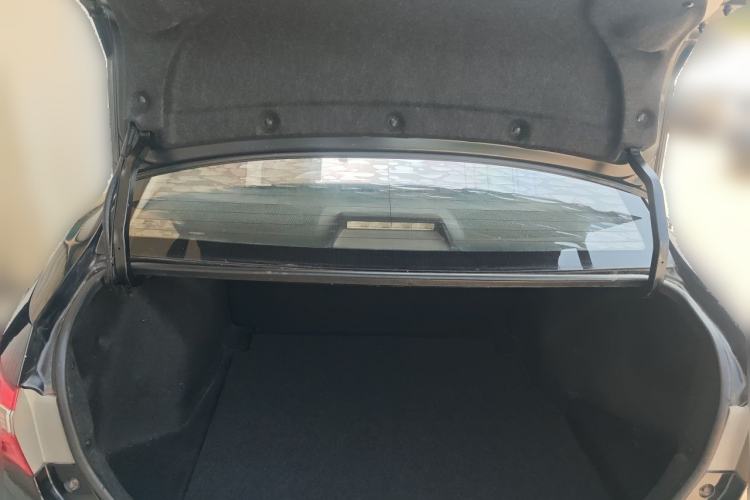 Used Toyota Corolla 2017 Revised Version 1.6L S-CVT GL Trunk