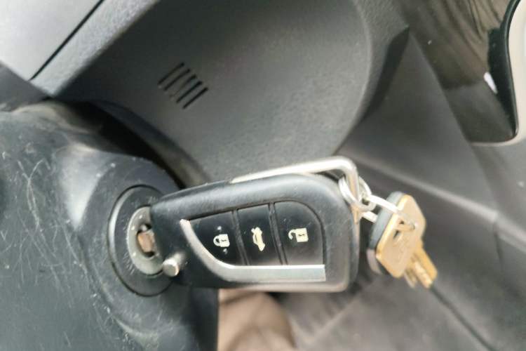 Used Toyota Corolla 2017 Revised Version 1.2T S-CVT GL Vehicle Key