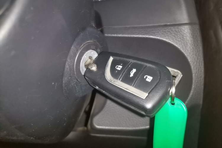Used Toyota Corolla 2017 Revised Version 1.2T S-CVT GL Vehicle Key