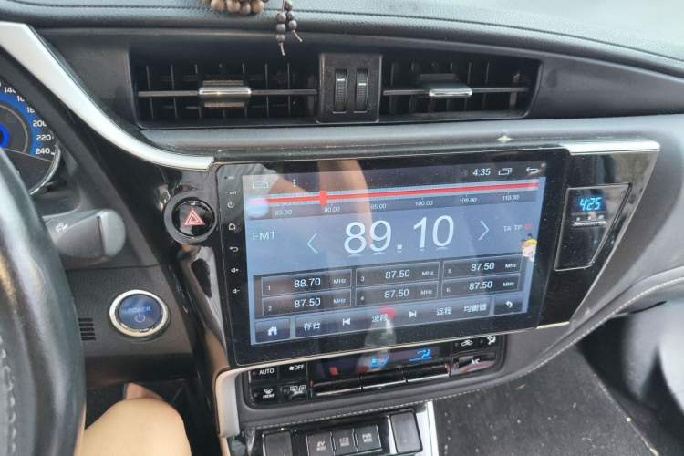 Used Toyota Corolla 2017 Revised Dual-Engine 1.8L E-CVT Elite Edition Audio And AC Panel