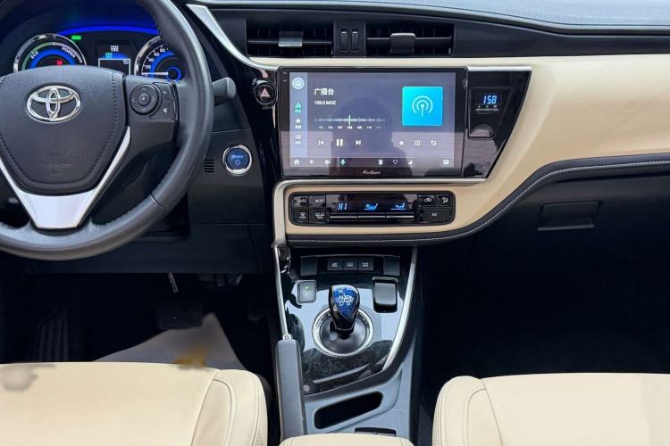 Used Toyota Corolla 2017 Revised Dual-Engine 1.8L E-CVT Elite Edition Audio And AC Panel