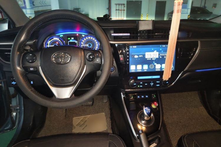 Used Toyota Corolla 2017 Revised Dual-Engine 1.8L E-CVT Elite Edition Center Console