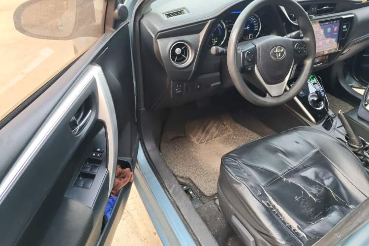 Used Toyota Corolla 2017 Revised Dual-Engine 1.8L E-CVT Leading Edition Driver Seat