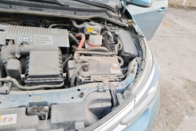 Used Toyota Corolla 2017 Revised Dual-Engine 1.8L E-CVT Leading Edition Engine Bay Left