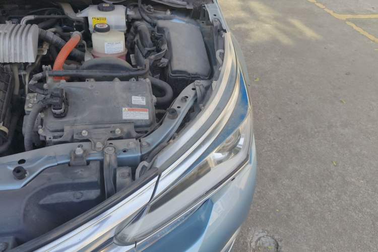 Used Toyota Corolla 2017 Revised Dual-Engine 1.8L E-CVT Leading Edition Engine Bay Left