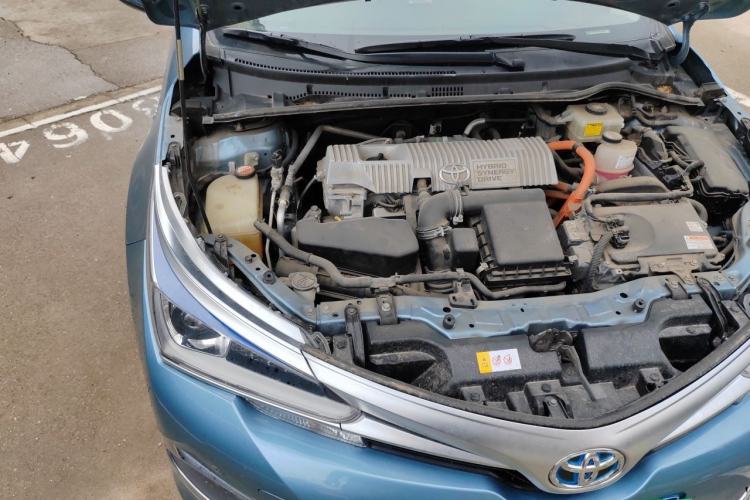 Used Toyota Corolla 2017 Revised Dual-Engine 1.8L E-CVT Elite Edition Engine Bay Right