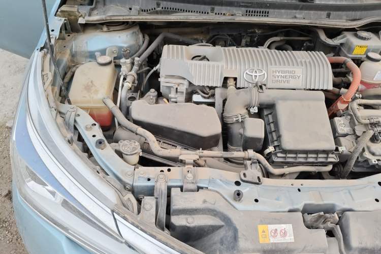 Used Toyota Corolla 2017 Revised Dual-Engine 1.8L E-CVT Leading Edition Engine Bay Right