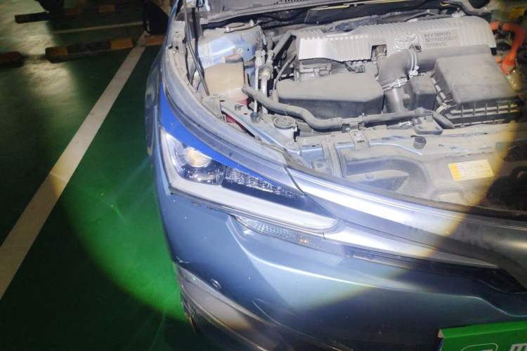 Used Toyota Corolla 2017 Revised Dual-Engine 1.8L E-CVT Elite Edition Engine Bay Right