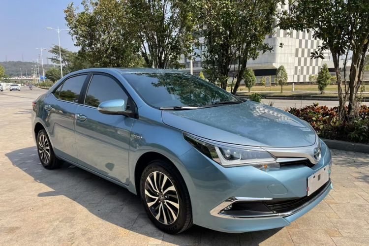 Used Toyota Corolla 2017 Revised Dual-Engine 1.8L E-CVT Leading Edition Exterior 4