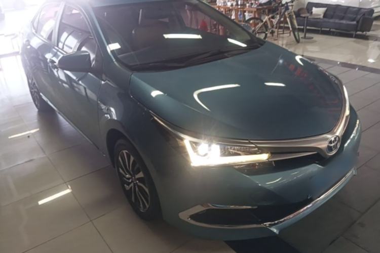 Used Toyota Corolla 2017 Revised Dual-Engine 1.8L E-CVT Elite Edition Front Right 45 Deg