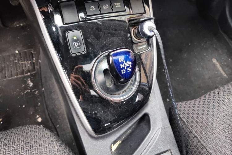 Used Toyota Corolla 2017 Revised Dual-Engine 1.8L E-CVT Elite Edition Gear Lever