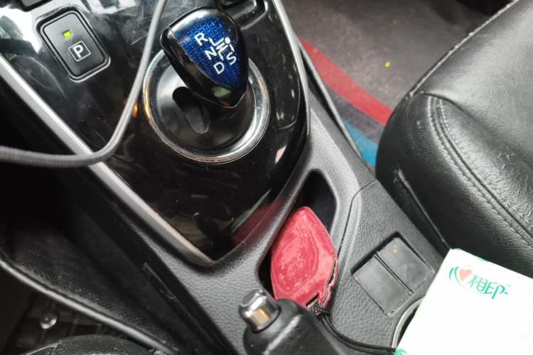Used Toyota Corolla 2017 Revised Dual-Engine 1.8L E-CVT Leading Edition Gear Lever