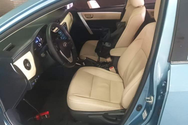 Used Toyota Corolla 2017 Revised Dual-Engine 1.8L E-CVT Elite Edition Left Front Seat