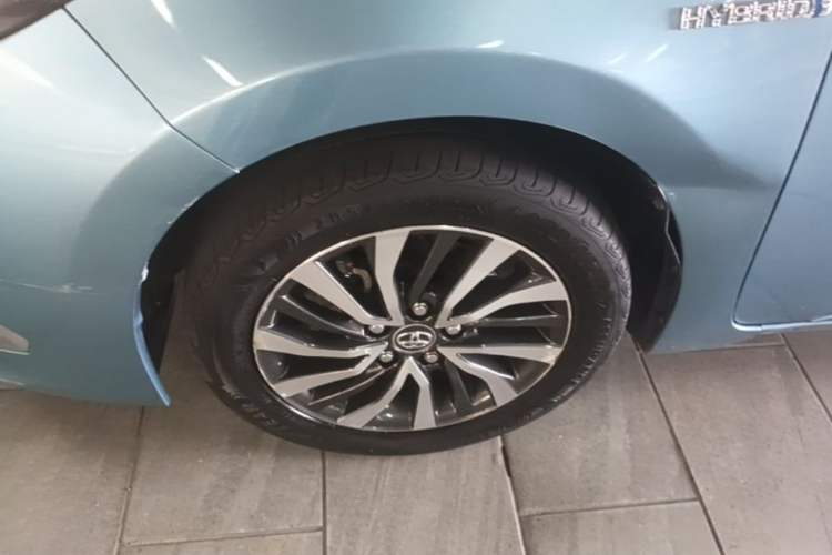 Used Toyota Corolla 2017 Revised Dual-Engine 1.8L E-CVT Elite Edition Left Front Wheel Hub