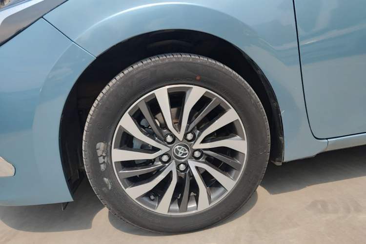 Used Toyota Corolla 2017 Revised Dual-Engine 1.8L E-CVT Leading Edition Left Front Wheel Hub