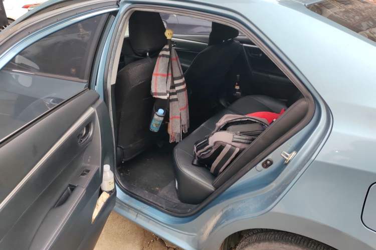 Used Toyota Corolla 2017 Revised Dual-Engine 1.8L E-CVT Elite Edition Left Rear Seat