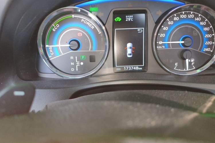 Used Toyota Corolla 2017 Revised Dual-Engine 1.8L E-CVT Elite Edition Odometer Close Up