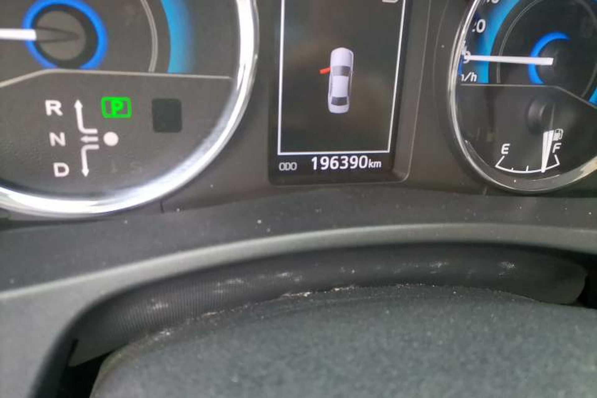 Used Toyota Corolla 2017 Revised Dual-Engine 1.8L E-CVT Elite Edition Odometer Close Up