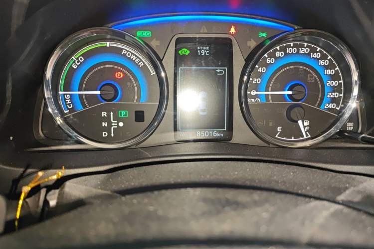 Used Toyota Corolla 2017 Revised Dual-Engine 1.8L E-CVT Leading Edition Odometer Close Up