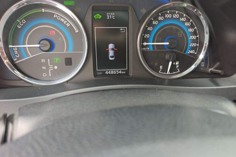 Used Toyota Corolla 2017 Revised Dual-Engine 1.8L E-CVT Elite Edition Odometer Close Up