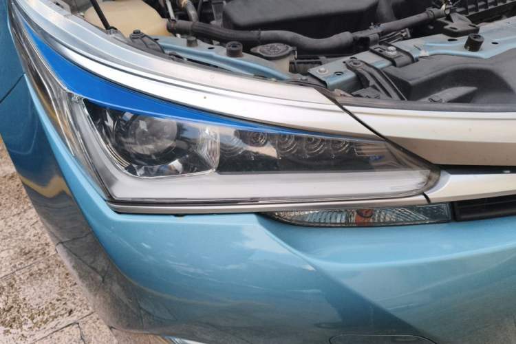 Used Toyota Corolla 2017 Revised Dual-Engine 1.8L E-CVT Leading Edition Right Front Headlight