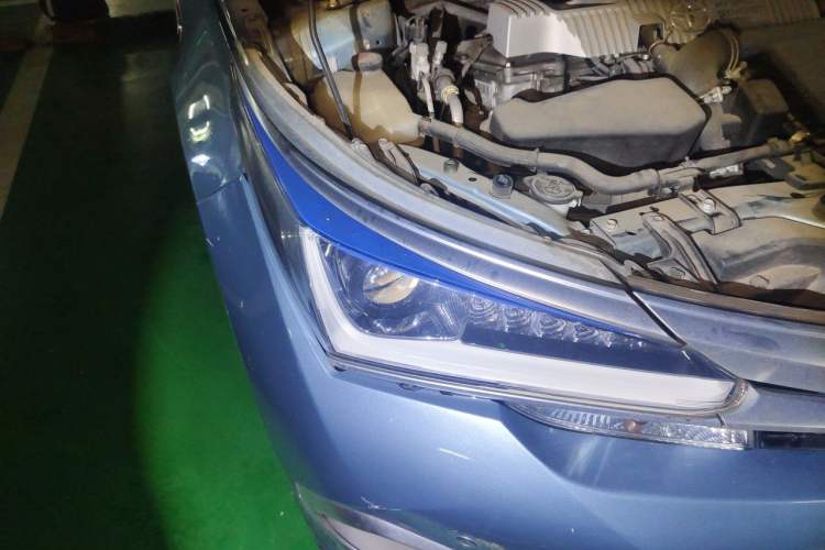 Used Toyota Corolla 2017 Revised Dual-Engine 1.8L E-CVT Elite Edition Right Front Headlight
