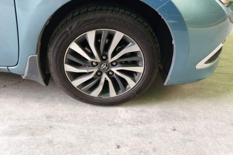 Used Toyota Corolla 2017 Revised Dual-Engine 1.8L E-CVT Elite Edition Right Front Wheel Hub