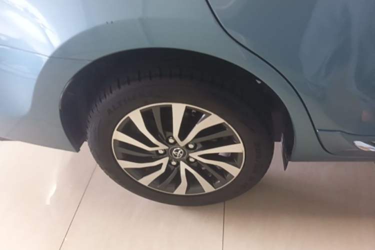 Used Toyota Corolla 2017 Revised Dual-Engine 1.8L E-CVT Elite Edition Right Rear Wheel Hub