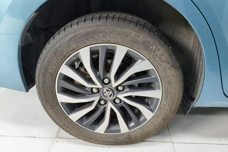 Used Toyota Corolla 2017 Revised Dual-Engine 1.8L E-CVT Leading Edition Right Rear Wheel Hub