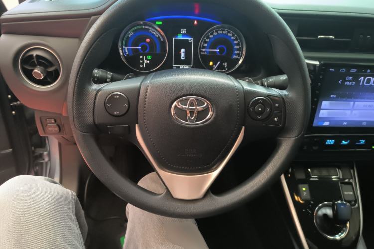 Used Toyota Corolla 2017 Revised Dual-Engine 1.8L E-CVT Leading Edition Steering Wheel