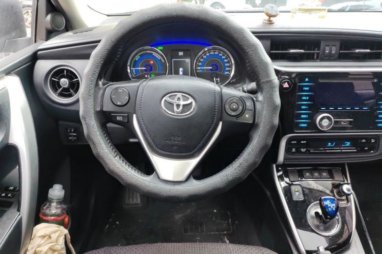 Used Toyota Corolla 2017 Revised Dual-Engine 1.8L E-CVT Elite Edition Steering Wheel
