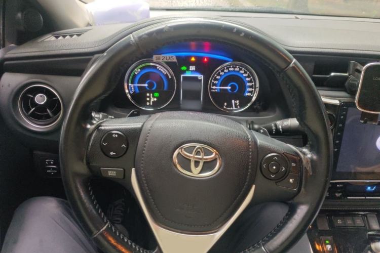 Used Toyota Corolla 2017 Revised Dual-Engine 1.8L E-CVT Elite Edition Steering Wheel