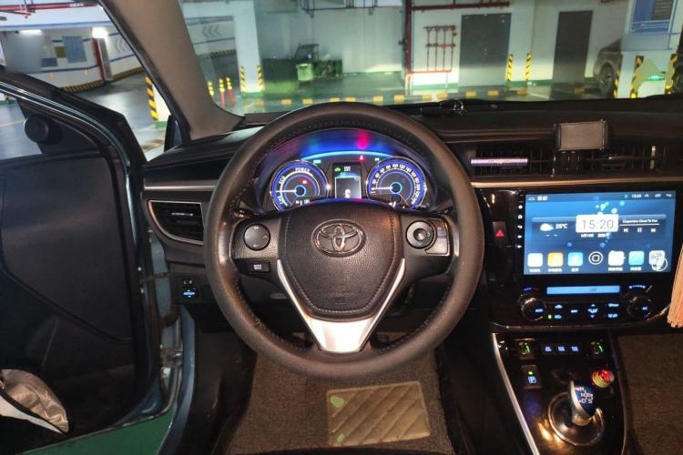 Used Toyota Corolla 2017 Revised Dual-Engine 1.8L E-CVT Elite Edition Steering Wheel