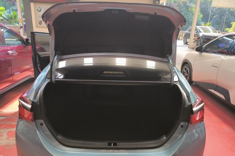 Used Toyota Corolla 2017 Revised Dual-Engine 1.8L E-CVT Leading Edition Trunk