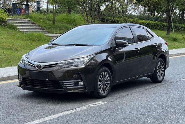 Used Toyota Corolla 2017 Revised Version 1.2T S-CVT GL