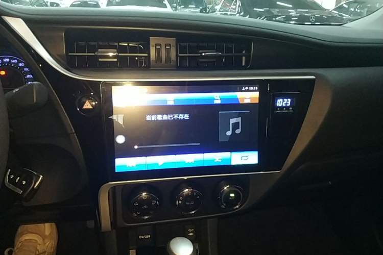 Used Toyota Corolla 2017 Revised Version 1.2T S-CVT GL-i Audio And AC Panel