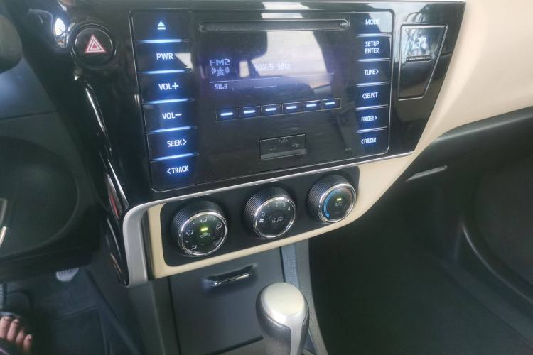 Used Toyota Corolla 2017 Revised Version 1.2T S-CVT GL Audio And AC Panel