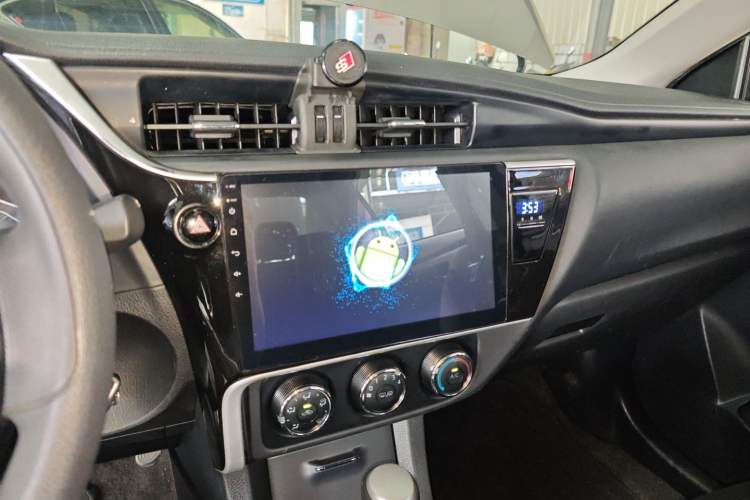 Used Toyota Corolla 2017 Revised Version 1.2T S-CVT GL Audio And AC Panel