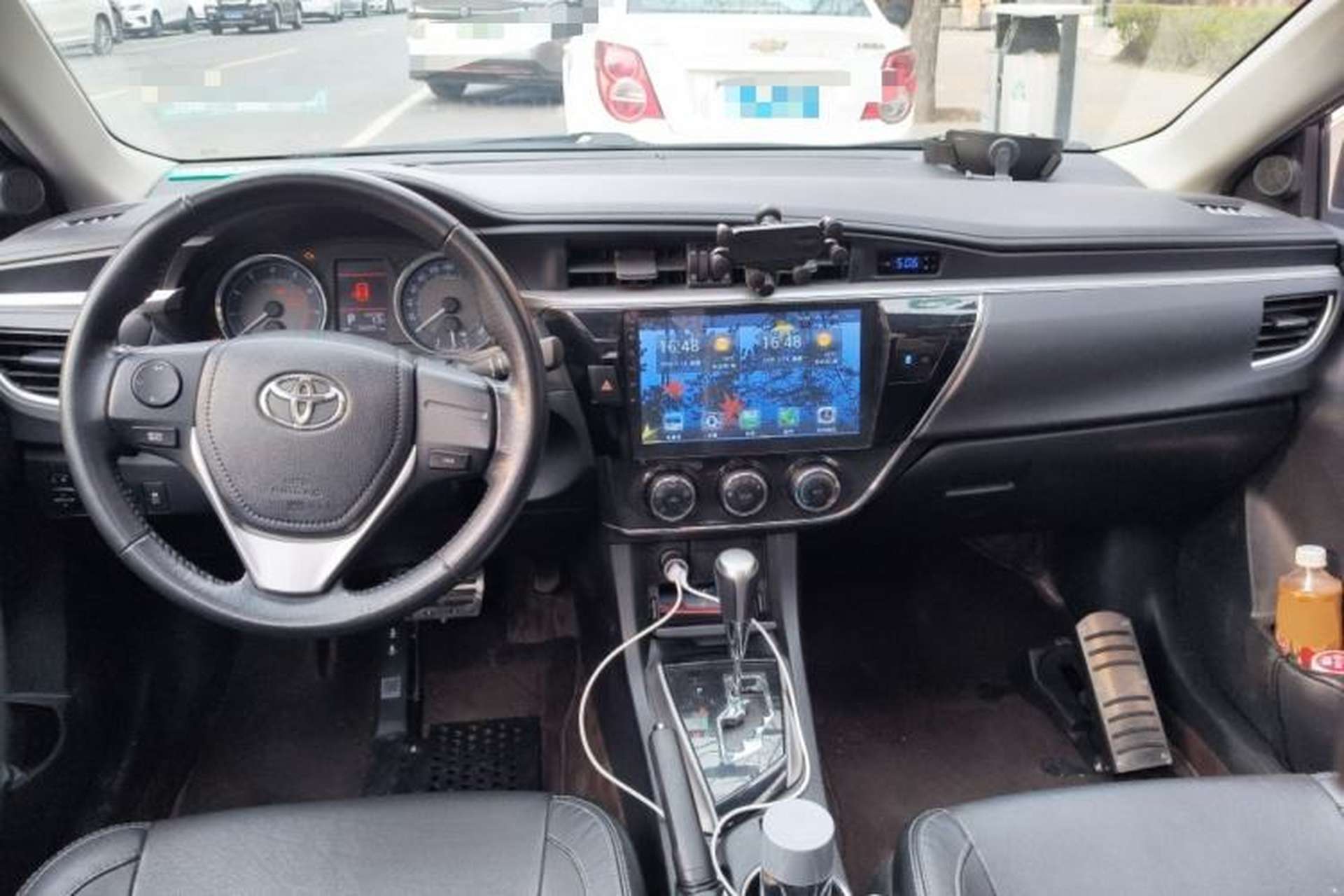 Used Toyota Corolla 2017 1.2T CVT GL-i Leather Edition Center Console