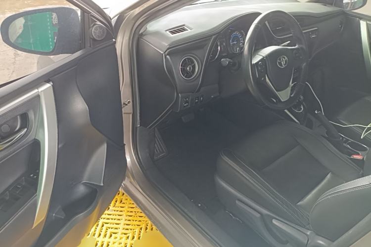 Used Toyota Corolla 2017 Revised Dual-Engine 1.8L E-CVT Elite Edition Driver Seat