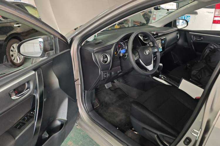 Used Toyota Corolla 2017 Revised Version 1.2T S-CVT GL Driver Seat