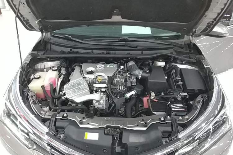 Used Toyota Corolla 2017 Revised Version 1.2T S-CVT GL-i Engine Bay