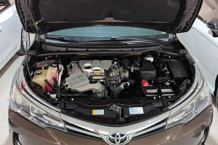 Used Toyota Corolla 2017 Revised Version 1.2T S-CVT GL Engine Bay