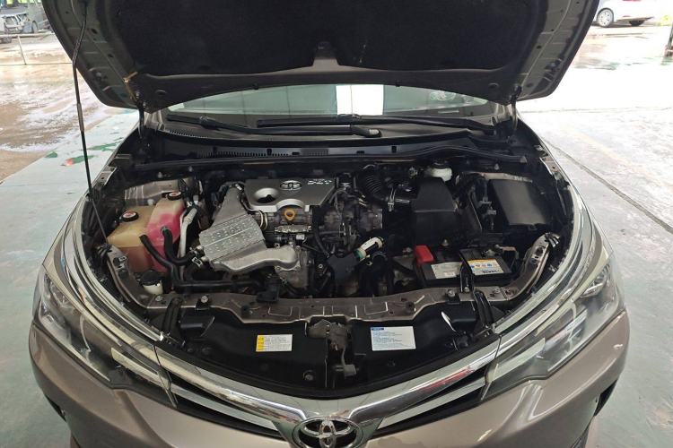 Used Toyota Corolla 2017 Revised Version 1.2T S-CVT GL Engine Bay